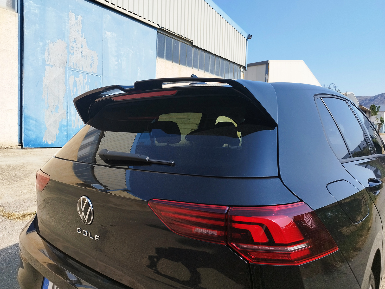 Roof Spoiler V.2 Volkswagen Golf Mk8 / Mk8 Facelift Standard / R-Line / GTE Αεροτομή Οροφής V.2 Volkswagen Golf Mk8 / Mk8 Facelift Standard / R-Line / GTE